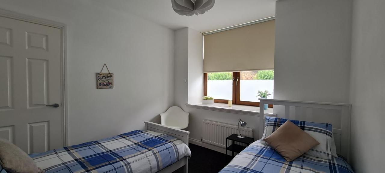 The Heathers - Near Beach & Free Golf Bag & Clubs. Apartment Maybole ภายนอก รูปภาพ