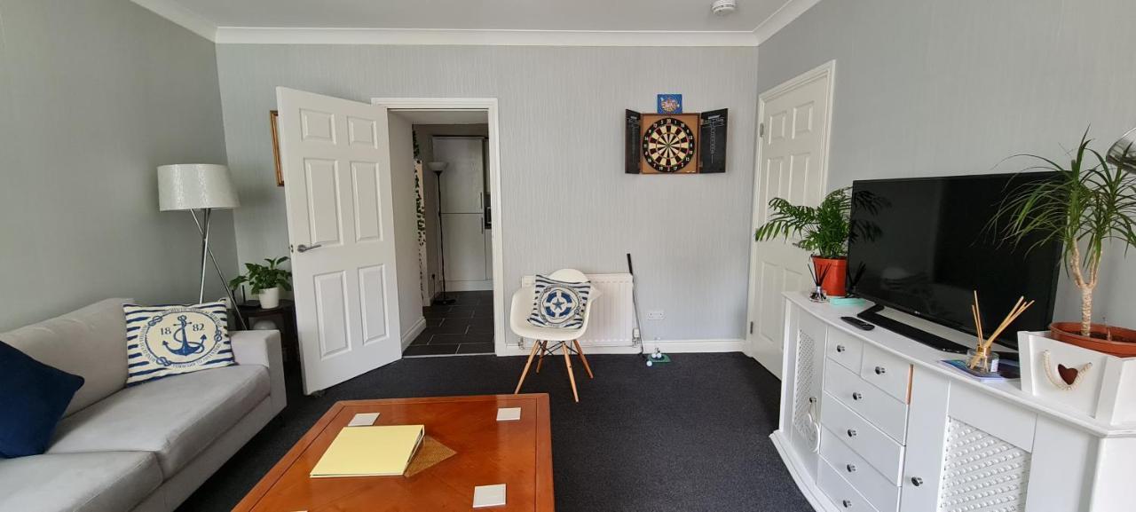 The Heathers - Near Beach & Free Golf Bag & Clubs. Apartment Maybole ภายนอก รูปภาพ